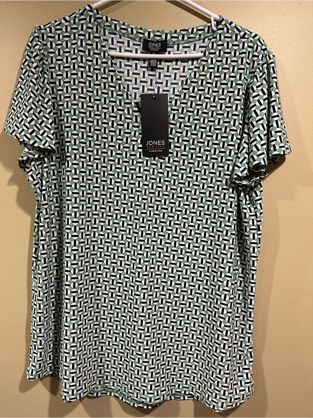 Jones New York Short-Sleeve Geometric Print Tee in Green and White